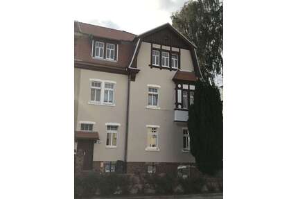 Haus zum Kaufen in Löbau 230.000,00 € 242.02 m²