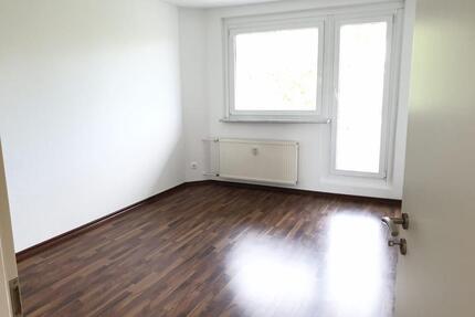 Gepflegte 3-Zimmer-Wohnung mit Balkon in Silberhöhe Halle (Saale)