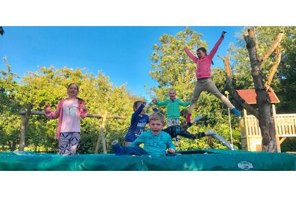 Ostsee Fehmarn Ferienhof Ferienwohnung Reiten Spielscheune