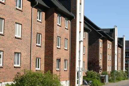 Wohnung zum Mieten in Schwerin 230,00 € 27.27 m²