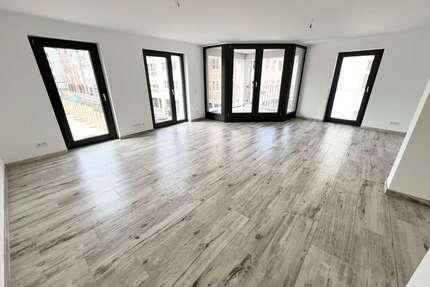 Wohnung zum Mieten in Rostock 1.515,00 € 100.66 m²