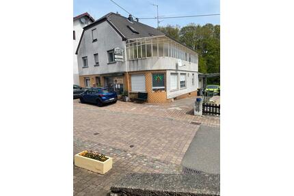 Wohnhaus mit Gewerbefläche ( ehem. Bäckerei) - Freisen