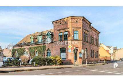 Einzigartiges Gründerzeitgebäude in bester Lage - mit Nebengebäude und Stellplätzen im Innenhof - Delitzsch