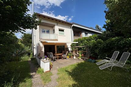 Familienhaus mit sonnigem Südwestgarten und großer Garage - Heusenstamm