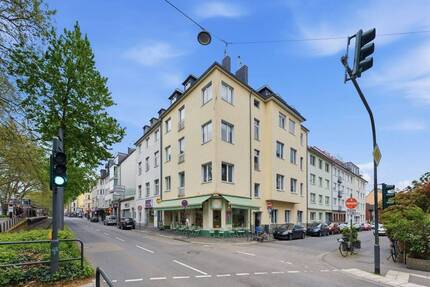 Charmante 3-Zimmer-Wohnung mit Balkon in Bestlage von Köln-Klettenberg - mit Entwicklungspotenzial