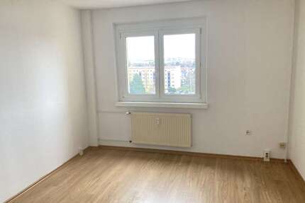Wohnung zum Mieten in Magdeburg 205,00 € 32.45 m²