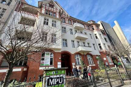 Wohnung zum Mieten in Berlin 1.923,00 € 116.49 m²