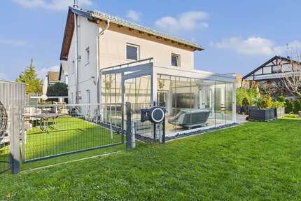 Haus zum Kaufen in Geisenheim Marienthal 749.000,00 € 171 m² - Geisenheim / Marienthal