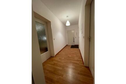 Nähe TESLA *ETW * 2 Zimmer * Küche * Bad *Stellplatz von Privat - Erkner
