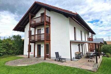 Ruhiges offenes Wohnen - 1.250,00&nbsp;EUR Kaltmiete, ca.&nbsp; 170,00&nbsp;m&sup2; in Tann (PLZ: 84367)