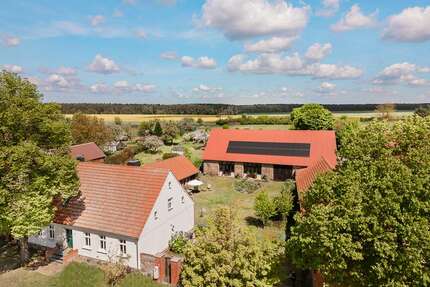 Haus zum Kaufen in Dollgow 1.100.000,00 € 250 m²