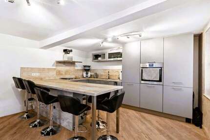 Haus zum Kaufen in Solms 225.000,00 € 140 m²