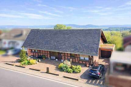 Haus zum Kaufen in Gründau 550.000,00 € 225.97 m²