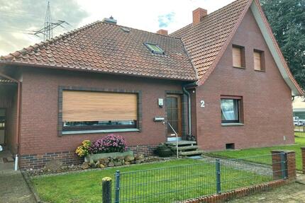 Ein Zweifamilienhaus , Mehrgenerationenhaus - Barnstorf