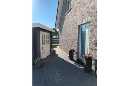 Mod. DHH aus 2022 mit Süd-Garten in Weyhe-Lahaus