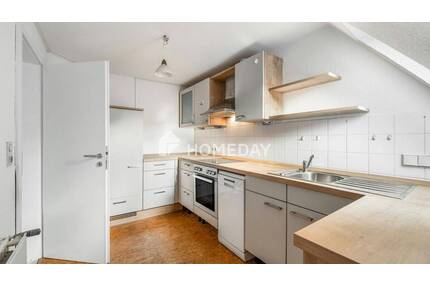 Maisonette-Wohnung mit ausgebautem Spitzboden und viel Tageslicht - Stade