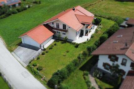 Haus zum Kaufen in Oberhausen 1.150.000,00 € 238 m²