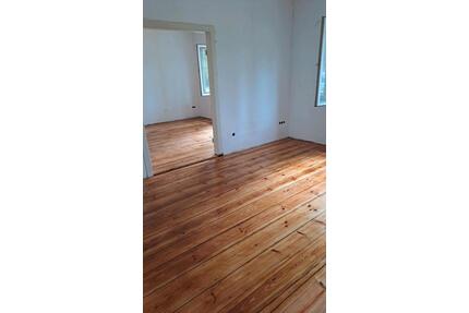 2 12 Zimmerwohnung, saniert mit Keller und Garage - Oranienburg