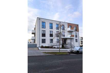 Wohnen am Hafen in Zwenkau - 4 Zi. Whg. mit Balkon, Parkett, 2 Bäder, FBH!