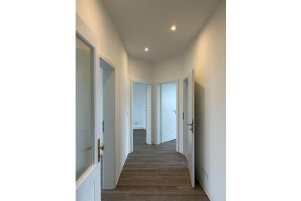 Erstbezug nach Modernisierung: 3-Zimmer-Whg. im 1.OG–Sonnenhügel - Osnabrück Dodesheide