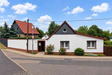 Haus zum Kaufen in Siersleben 120.000,00 € 108 m²