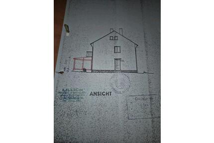 Attraktives Zwei­familienhaus in guter Lage von Marbach am Neckar