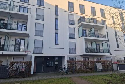 Luxuriöse 3-Zimmer-Wohnung im 1. OG in Düsseldorf-Heerdt