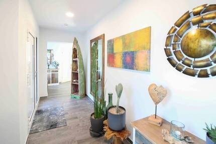 Wohnen wie im Haus: Kernsanierte Erdgeschosswohnung mit Terrasse & separatem Eingang in Söhlde