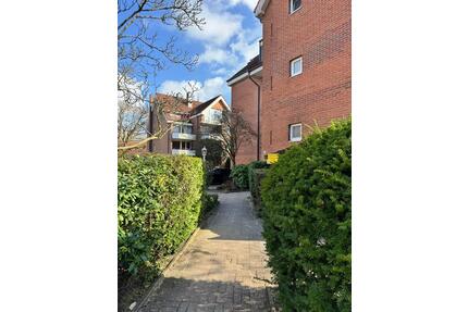 Schöne 2-Zimmer-Wohnung in Elmshorn inkl. Garage – Sofort frei! - Kölln-Reisiek