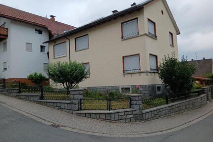 Zweifamilienhaus mit Schwimmhalle - Fürth