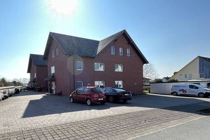 Großzügige Obergeschoss-Eigentumswohnung mit Weitblick, Balkon und viel Potenzial in Warburg