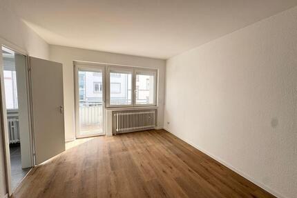Erstbezug nach Renovierung 1-Zimmer Wohnung - Frankfurt am Main Ostend