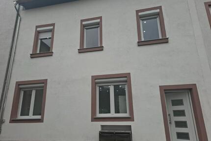 Einfamilienhaus zum Verkauf - 240.000,00&nbsp;EUR Kaufpreis, ca.&nbsp; 110,00&nbsp;m&sup2; in Wittlich (PLZ: 54516)