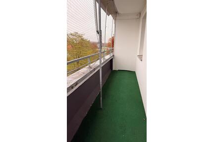 3 Raum Wohnung 4. Etage - 276,00&nbsp;EUR Kaltmiete, ca.&nbsp; 69,00&nbsp;m&sup2; in Staßfurt (PLZ: 39418)