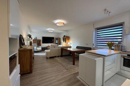 Modernisierte 3-Zi.-Wohnung mit Balkon, Aufzug, EBK - Innenstadt - Schweinfurt Gartenstadt