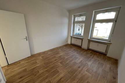 Frisch renoviert! Helle 3-Zimmer-Wohnung im Erdgeschoss! - Magdeburg Sudenburg