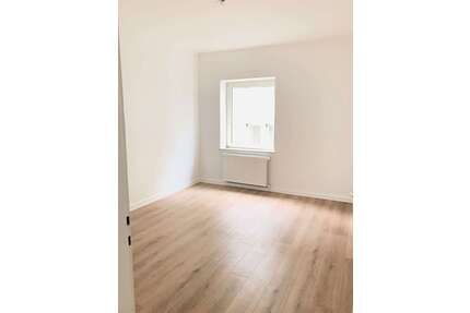 Wohnung zum Mieten in Neuss 850,00 € 67.7 m²