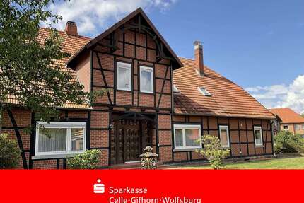 Haus zum Kaufen in Wahrenholz 281.000,00 € 232 m²