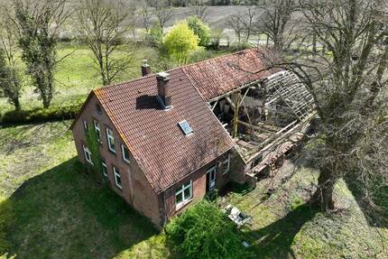 Resthof mit großem Grünland - Sanierungsobjekt mit viel Potenzial und über 12.000 m² Grundstück - Rastede Bekhausen