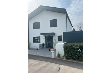 Haus in Top Lage - 685.000,00&nbsp;EUR Kaufpreis, ca.&nbsp; 146,00&nbsp;m&sup2; in Gaggenau (PLZ: 76571)