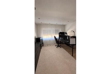Wohnung zu vermieten - 1.000,00&nbsp;EUR Kaltmiete, ca.&nbsp; 100,00&nbsp;m&sup2; in Alsdorf (PLZ: 52477)