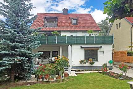 Haus zum Kaufen in Stuttgart 1.280.000,00 € 250 m²