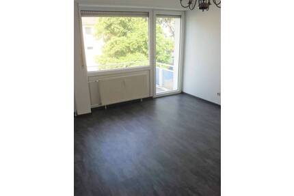 EUPORA®- Immobilien: Wohnung mit Balkon in Eisenberg.