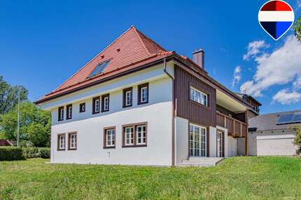 Haus zum Kaufen in Ühlingen-Birkendorf 980.000,00 € 327 m²
