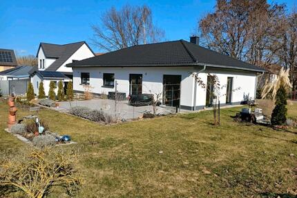 Bungalow Baujahr 2021, KFW 55 - 522.000,00&nbsp;EUR Kaufpreis, ca.&nbsp; 130,00&nbsp;m&sup2; in Braunsbedra (PLZ: 06259) Frankleben