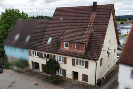 Haus zum Kaufen in Pfalzgrafenweiler 230.000,00 € 294 m²