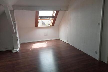 Schöne 2 Zimmer Dachgeschoss-Wohnung zu vermieten - Stromberg