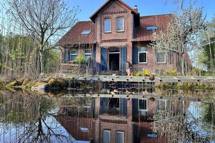 Großzügiges Zweifamilienhaus mit eigenen Stallungen und Weideflächen (1,3 Hektar) - Wedemark Negenborn