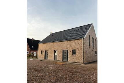 Zweitbezug einer DHH( hinten)24852 Langstedt 1150,00€ Kaltmiete - Eggebek