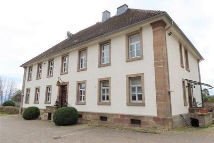 Renovierte 2 ZKB auf Gutshof in Schauenburg-Elmshagen - Wohnen mit dem eigenen Pferd